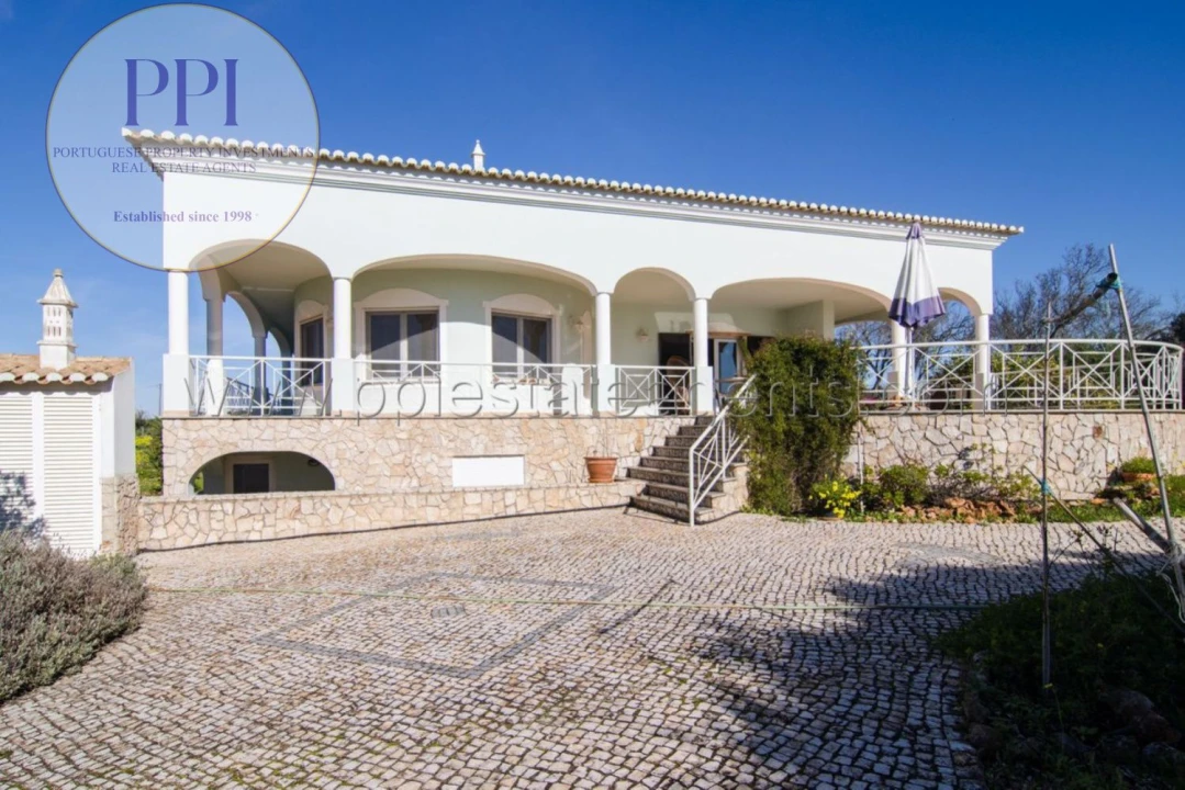 Moradia T4 para Venda em Bensafrim e Barão de São João Foto 7