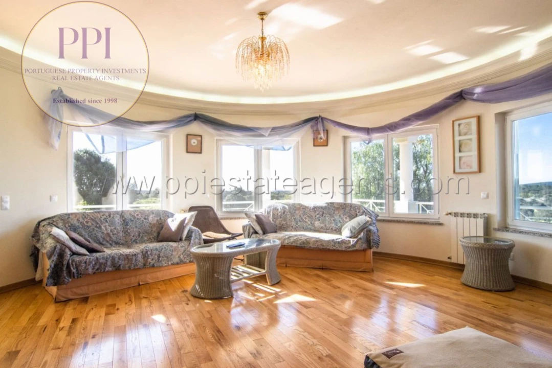 Moradia T4 para Venda em Bensafrim e Barão de São João Foto 3