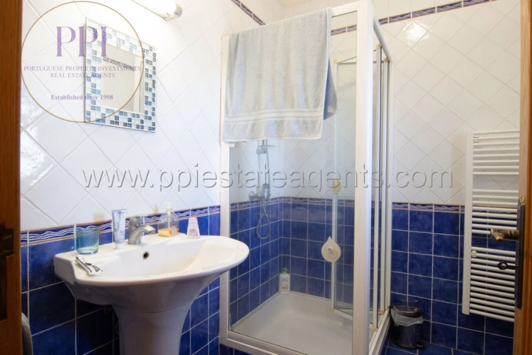 Moradia T4 para Venda em Bensafrim e Barão de São João Foto 20