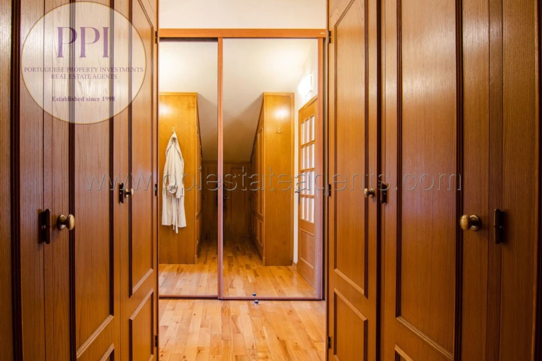 Moradia T4 para Venda em Bensafrim e Barão de São João Foto 35