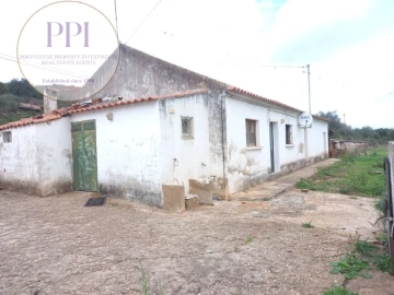Moradia T1 para Venda em Mexilhoeira Grande