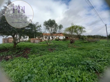 Moradia T1 para Venda em Mexilhoeira Grande
