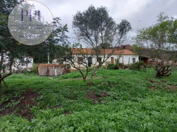 Moradia T1 para Venda em Mexilhoeira Grande