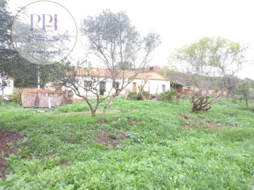 Moradia T1 para Venda em Mexilhoeira Grande