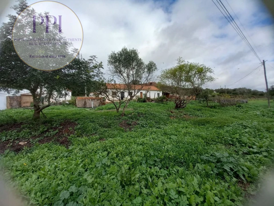 Moradia T1 para Venda em Mexilhoeira Grande Foto 1