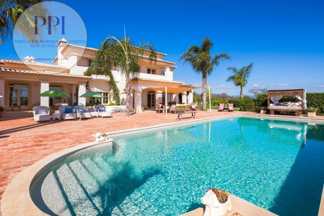 Moradia T4 para Venda em Lagos (São Sebastião e Santa Maria) Foto 4