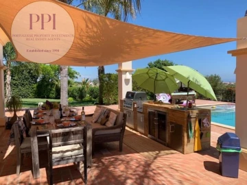 Moradia T4 para Venda em Lagos (São Sebastião e Santa Maria)