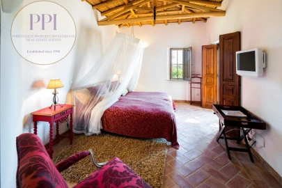 Moradia T4 para Venda em Lagos (São Sebastião e Santa Maria)