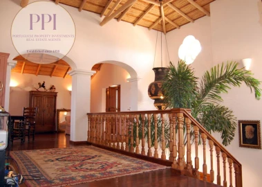 Moradia T4 para Venda em Lagos (São Sebastião e Santa Maria)