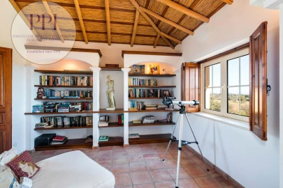 Moradia T4 para Venda em Lagos (São Sebastião e Santa Maria)