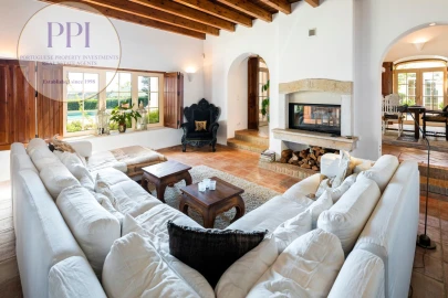 Moradia T4 para Venda em Lagos (São Sebastião e Santa Maria)