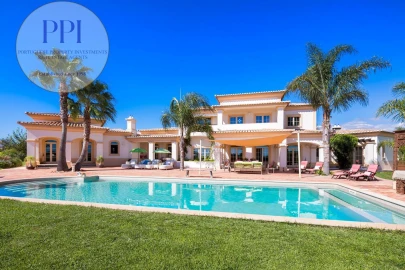 Moradia T4 para Venda em Lagos (São Sebastião e Santa Maria)