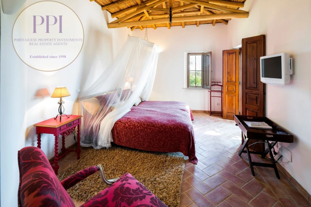 Moradia T4 para Venda em Lagos (São Sebastião e Santa Maria) Foto 19