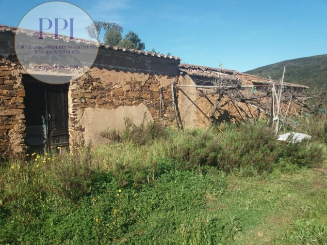 Quinta T0 para Venda em Bensafrim e Barão de São João Foto 17