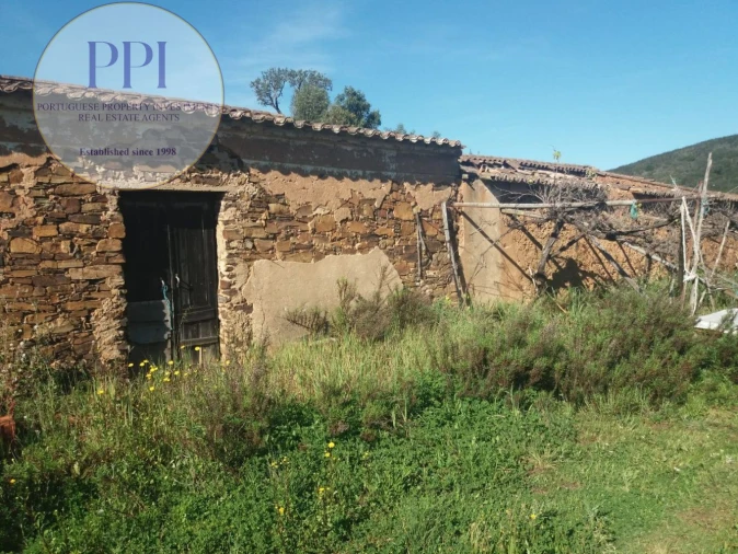 Quinta T0 para Venda em Bensafrim e Barão de São João Foto 19