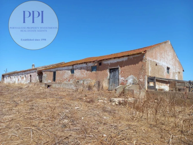 Quinta T1 para Venda em Luz Foto 3