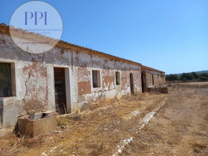 Quinta T1 para Venda em Luz Foto 4