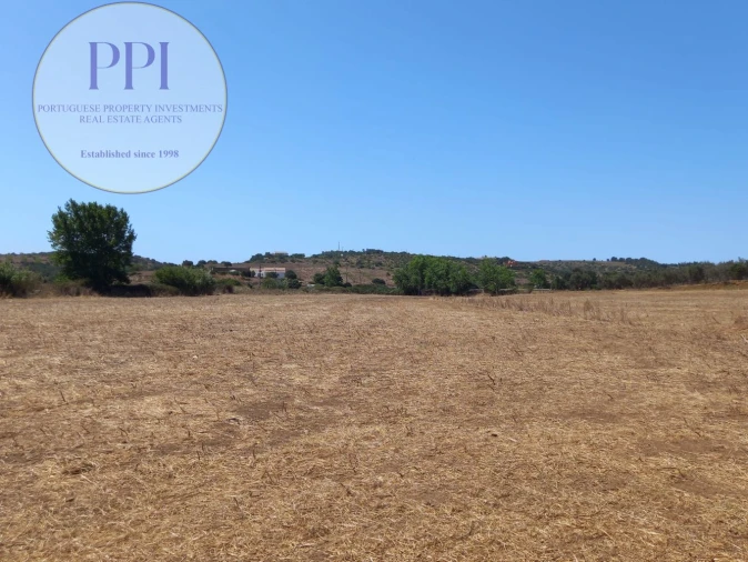 Quinta T1 para Venda em Luz Foto 40