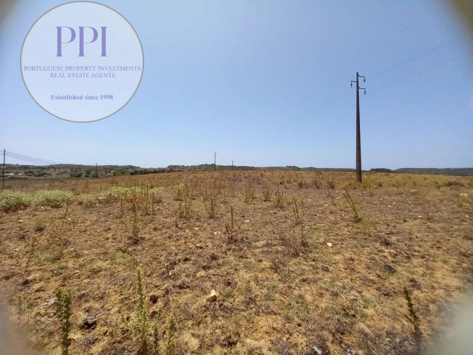 Quinta T1 para Venda em Luz Foto 20