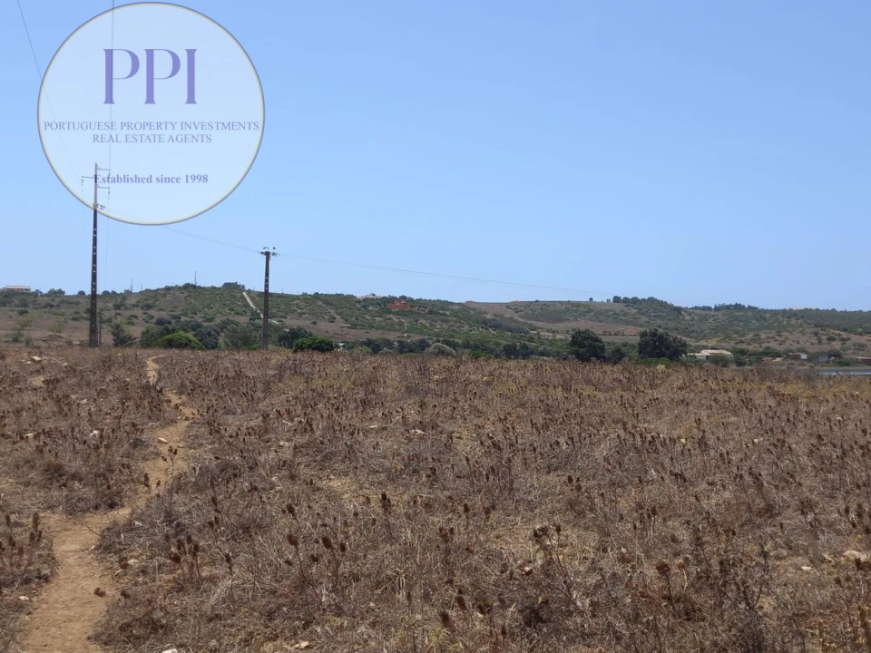 Quinta T1 para Venda em Luz Foto 11