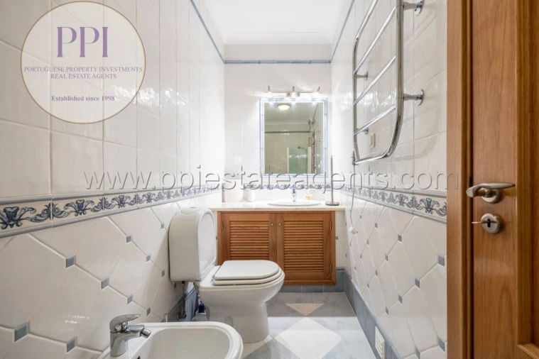 Moradia T5 para Venda em Budens Foto 15