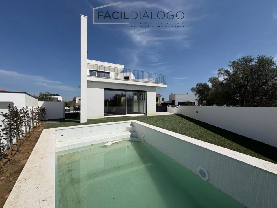 Moradia T4 para Venda em Azeitão (São Lourenço e São Simão) Foto 11