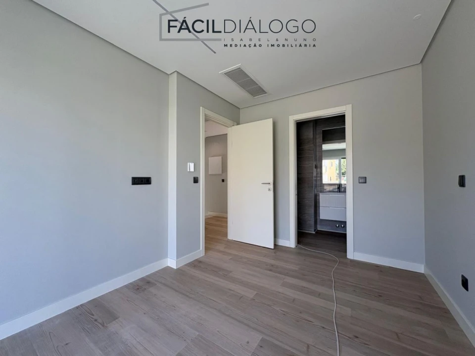 Moradia T4 para Venda em Azeitão (São Lourenço e São Simão) Foto 18