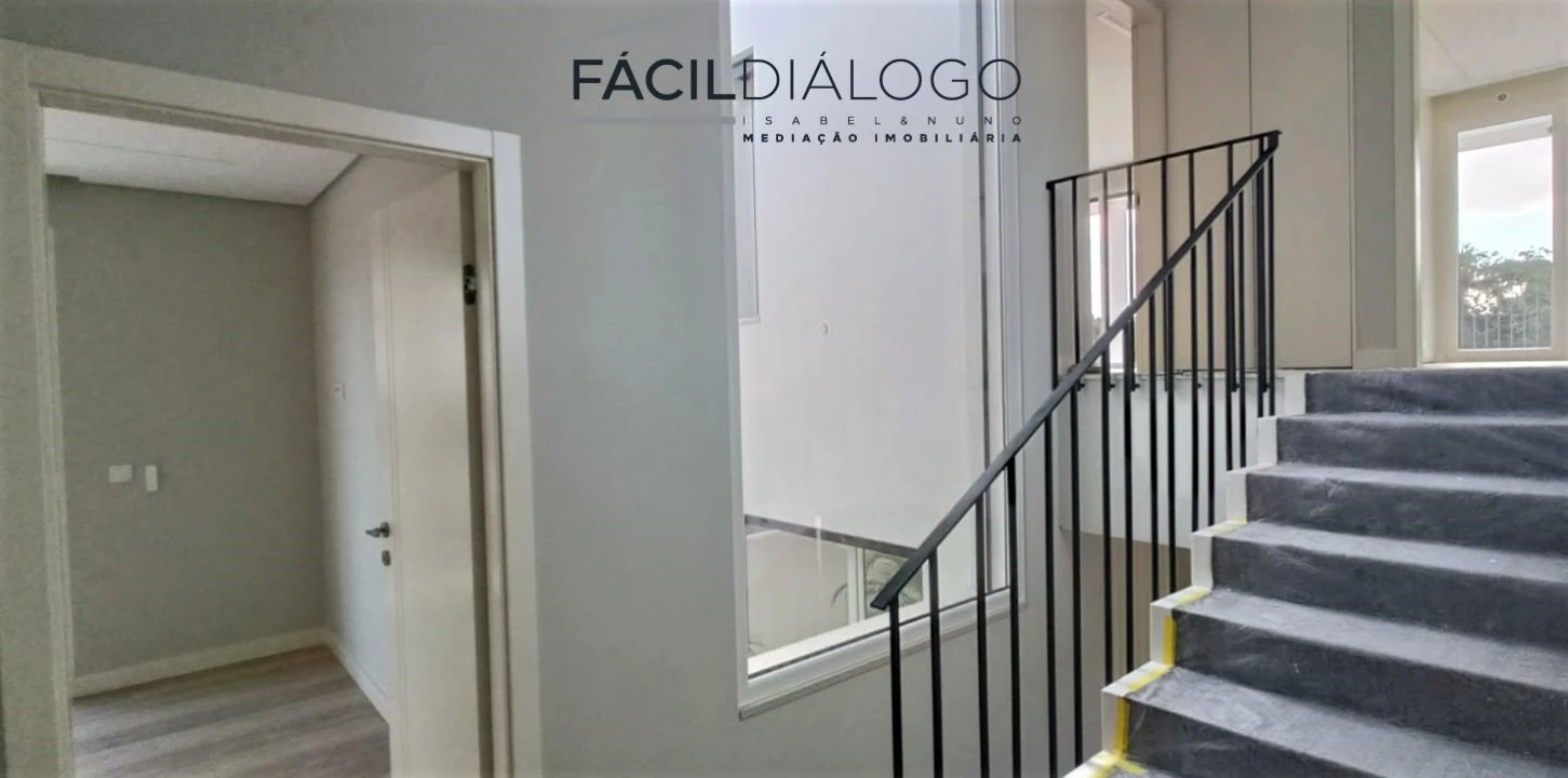 Moradia T4 para Venda em Azeitão (São Lourenço e São Simão) Foto 28