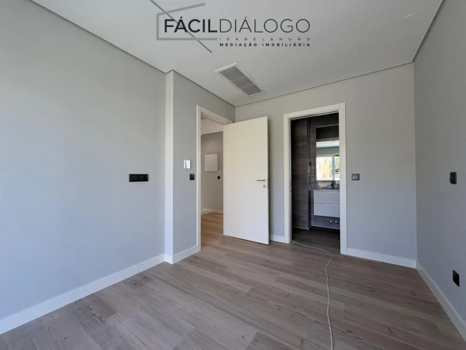 Moradia T4 para Venda em Azeitão (São Lourenço e São Simão) Foto 18