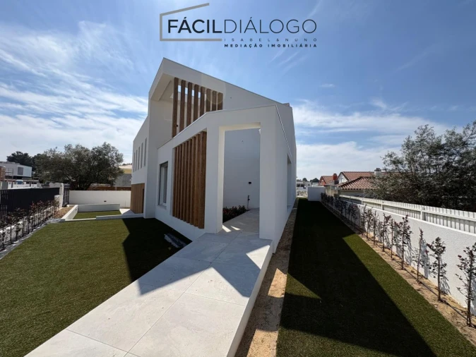 Moradia T4 para Venda em Azeitão (São Lourenço e São Simão) Foto 5