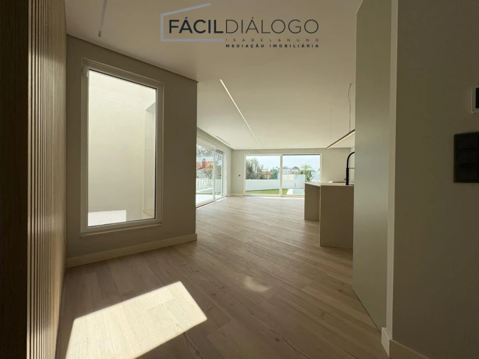 Moradia T4 para Venda em Azeitão (São Lourenço e São Simão) Foto 4