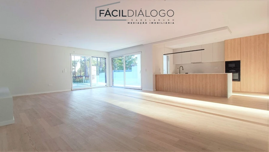 Moradia T4 para Venda em Azeitão (São Lourenço e São Simão) Foto 10