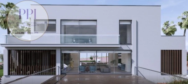 Moradia T4 para Venda em Lagos (São Sebastião e Santa Maria)