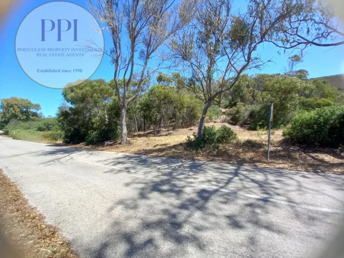 Quinta T0 para Venda em Vila do Bispo e Raposeira Foto 1