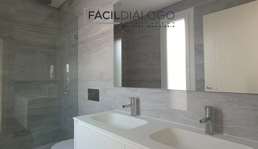 Moradia T4 para Venda em Azeitão (São Lourenço e São Simão) Foto 18