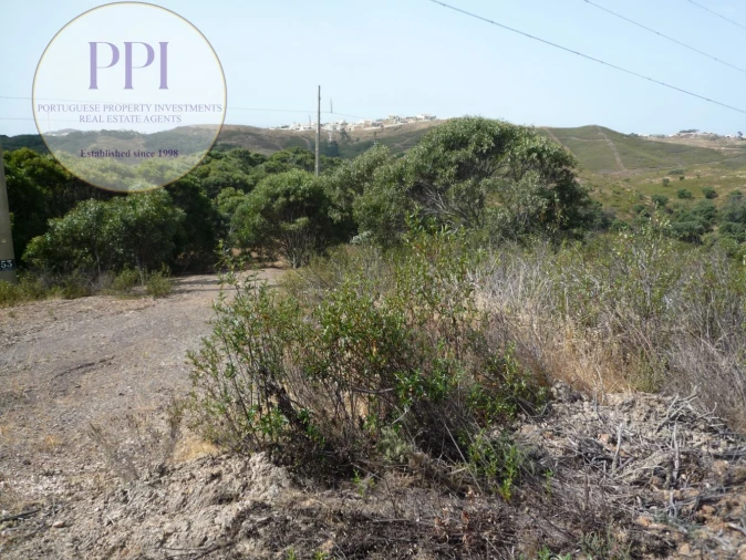 Quinta T0 para Venda em Budens Foto 9