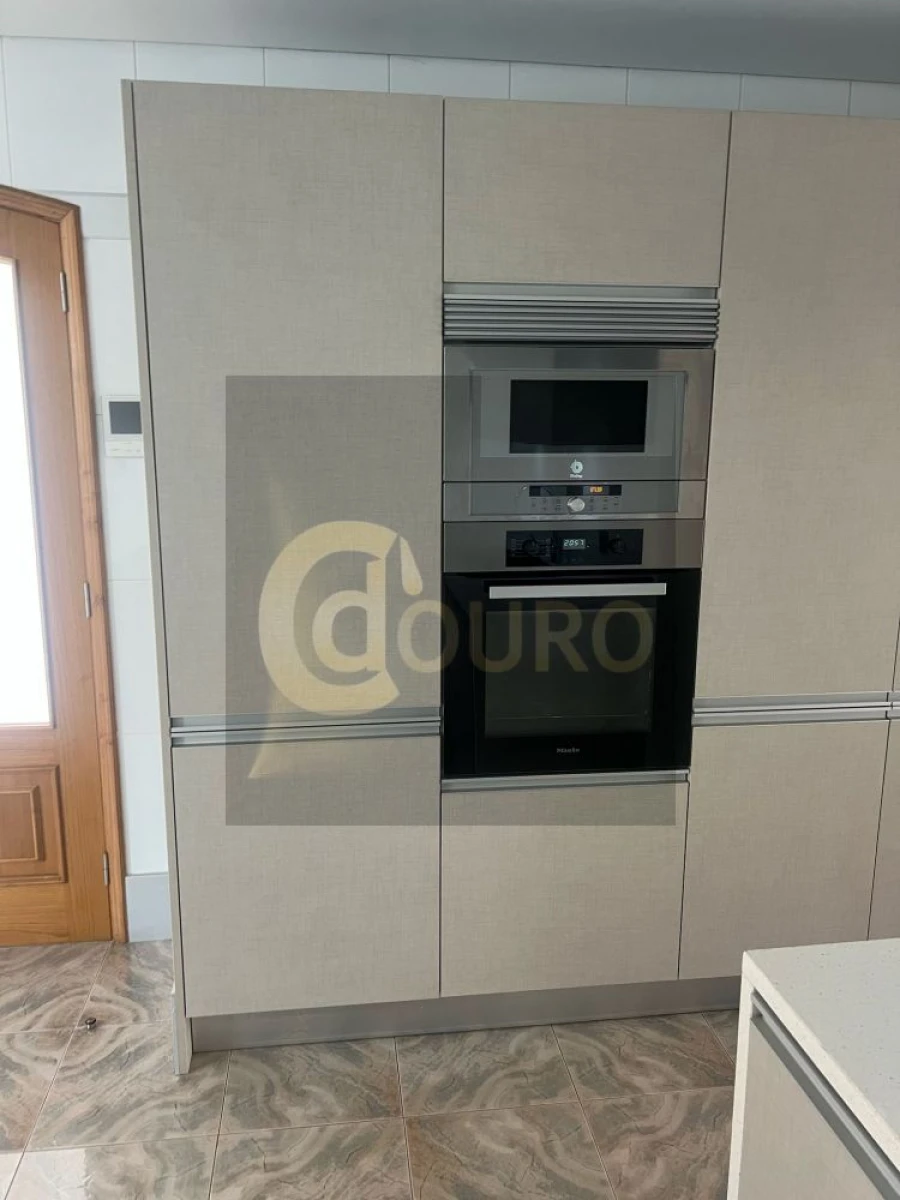 Moradia T5 para Venda em Cidade da Maia Foto 19