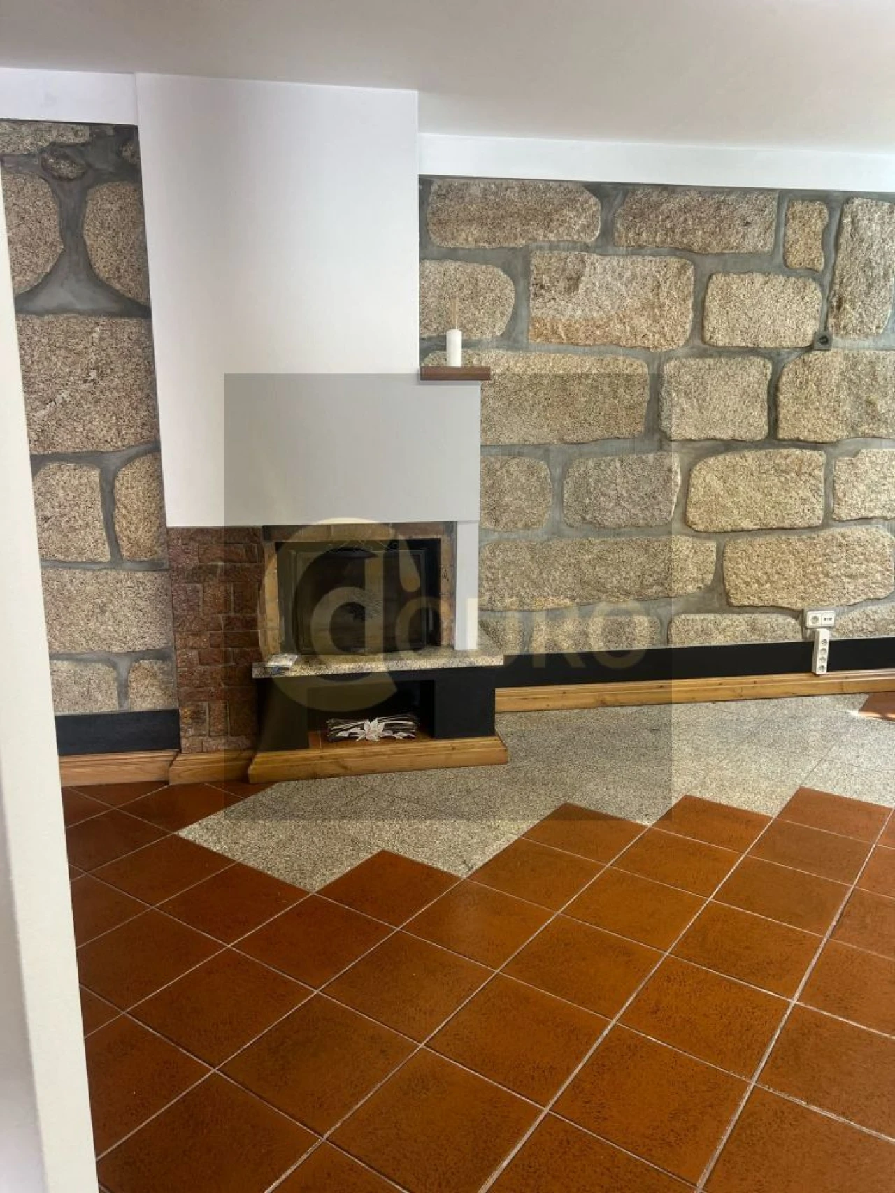 Moradia T5 para Venda em Cidade da Maia Foto 3