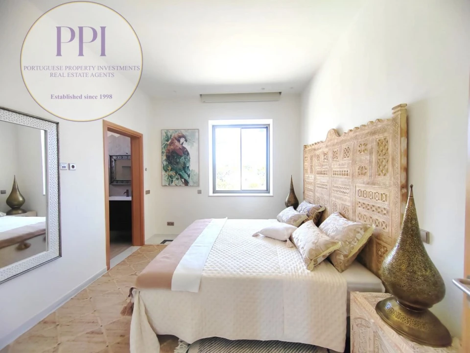 Moradia T8 para Venda em Lagos (São Sebastião e Santa Maria) Foto 43