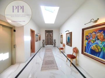 Moradia T8 para Venda em Lagos (São Sebastião e Santa Maria)