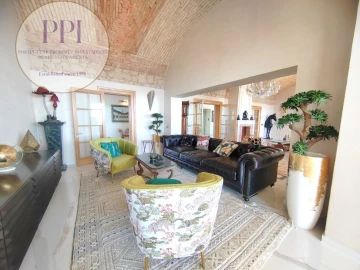 Moradia T8 para Venda em Lagos (São Sebastião e Santa Maria)