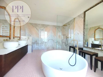 Moradia T8 para Venda em Lagos (São Sebastião e Santa Maria)