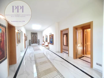 Moradia T8 para Venda em Lagos (São Sebastião e Santa Maria)