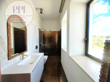 Moradia T8 para Venda em Lagos (São Sebastião e Santa Maria)