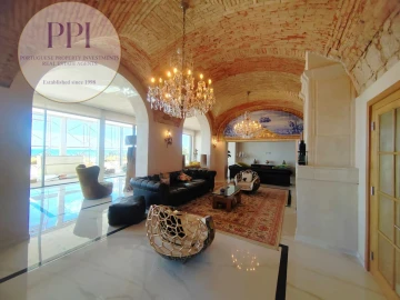 Moradia T8 para Venda em Lagos (São Sebastião e Santa Maria)