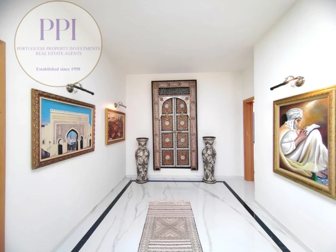 Moradia T8 para Venda em Lagos (São Sebastião e Santa Maria) Foto 31