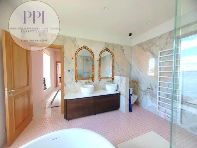 Moradia T8 para Venda em Lagos (São Sebastião e Santa Maria) Foto 25