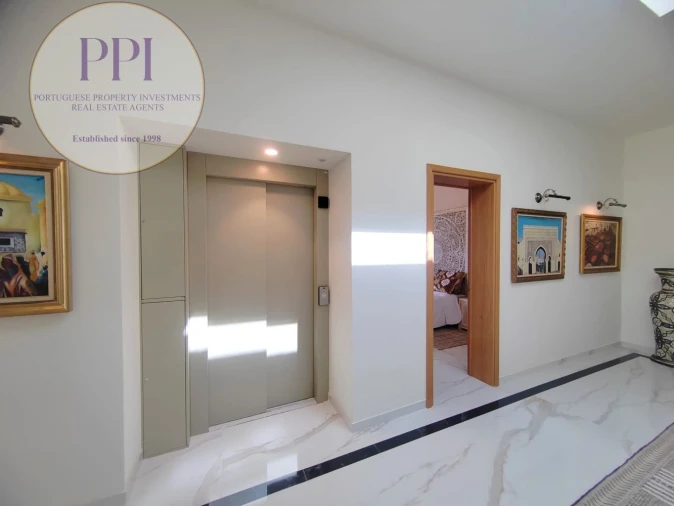 Moradia T8 para Venda em Lagos (São Sebastião e Santa Maria) Foto 34