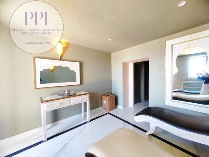 Moradia T8 para Venda em Lagos (São Sebastião e Santa Maria) Foto 51