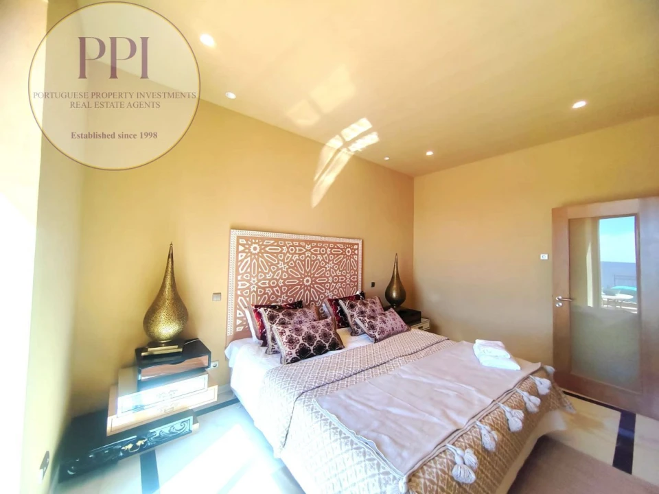 Moradia T8 para Venda em Lagos (São Sebastião e Santa Maria) Foto 41